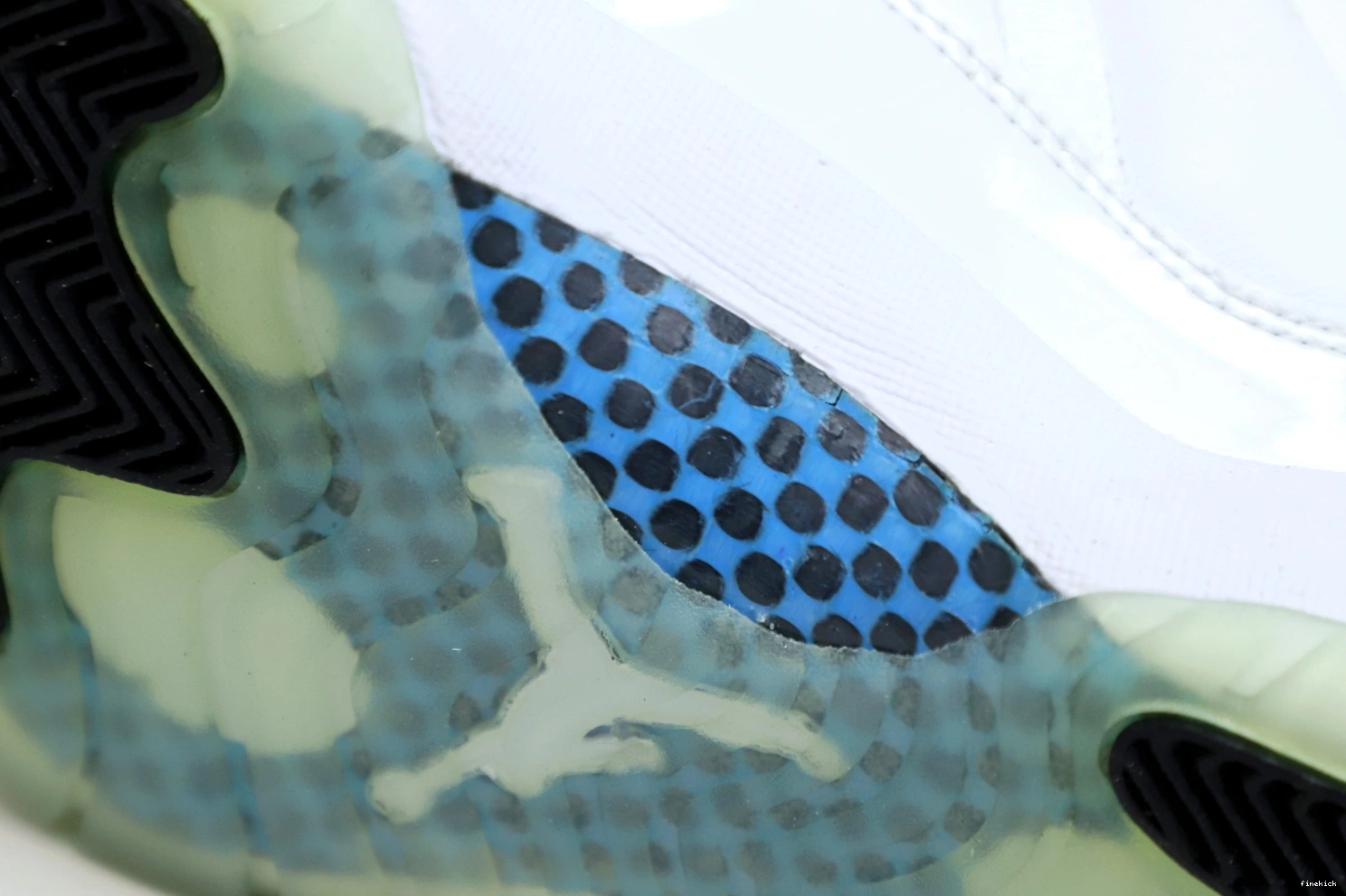 JORDAN RETRO LOW LEGEND AIR BLUE 11 0824
